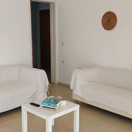 Rena'S Sea View Apartment Артемида Екстериор снимка