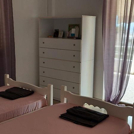 Rena'S Sea View Apartment Артемида Екстериор снимка