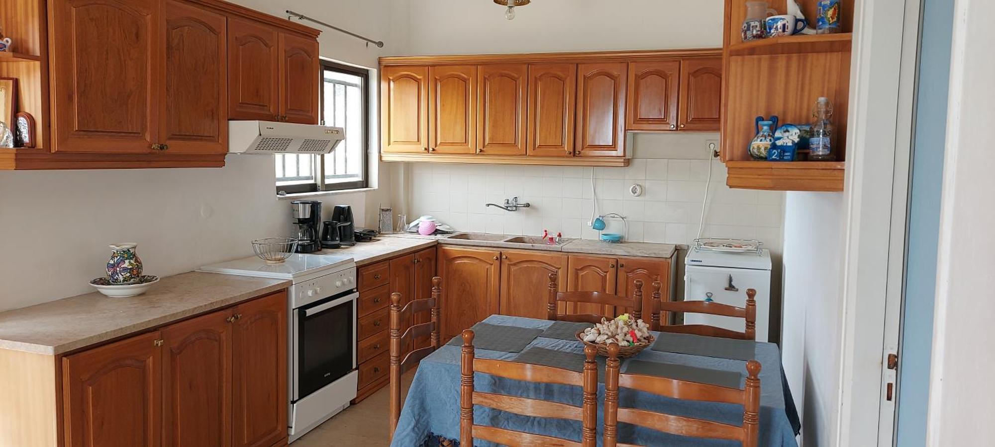 Rena'S Sea View Apartment Артемида Екстериор снимка