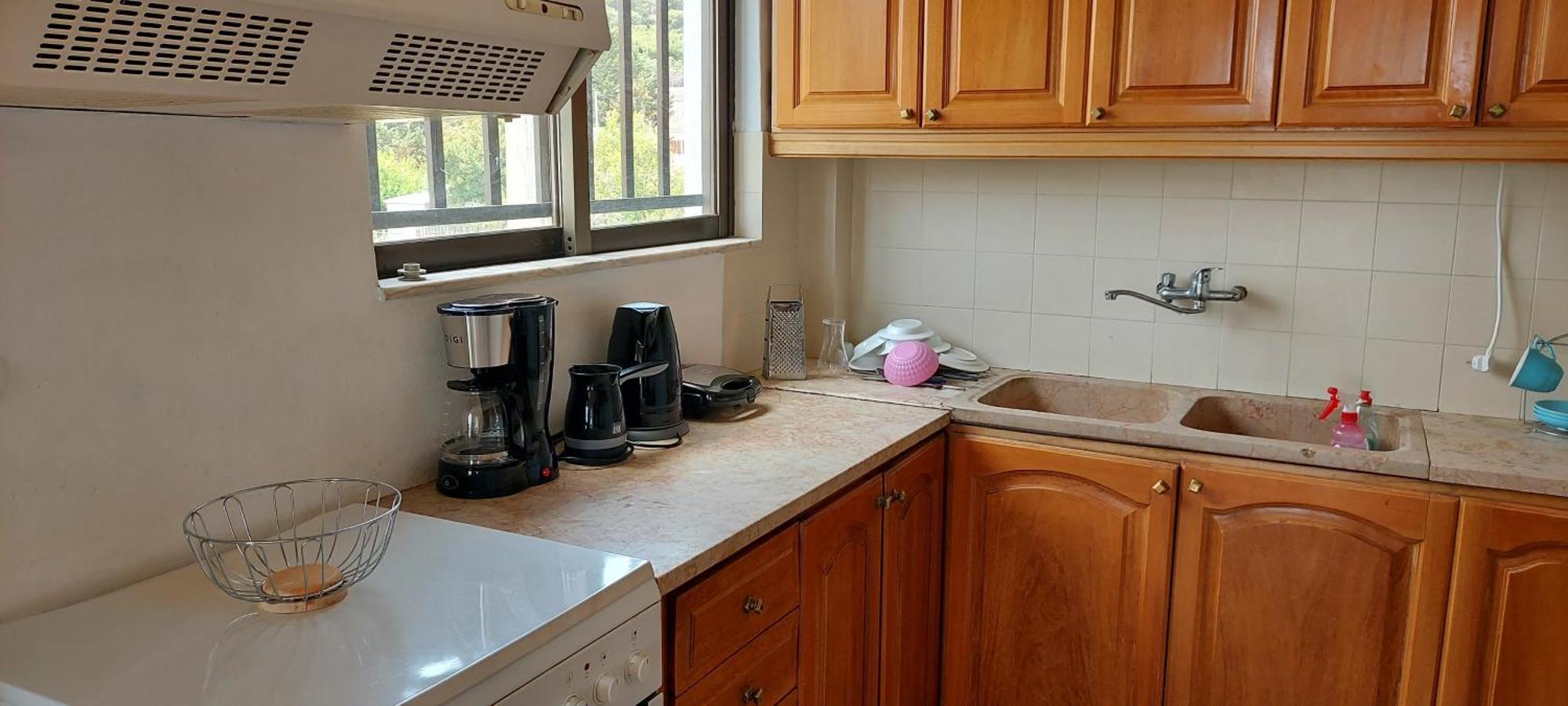 Rena'S Sea View Apartment Артемида Екстериор снимка